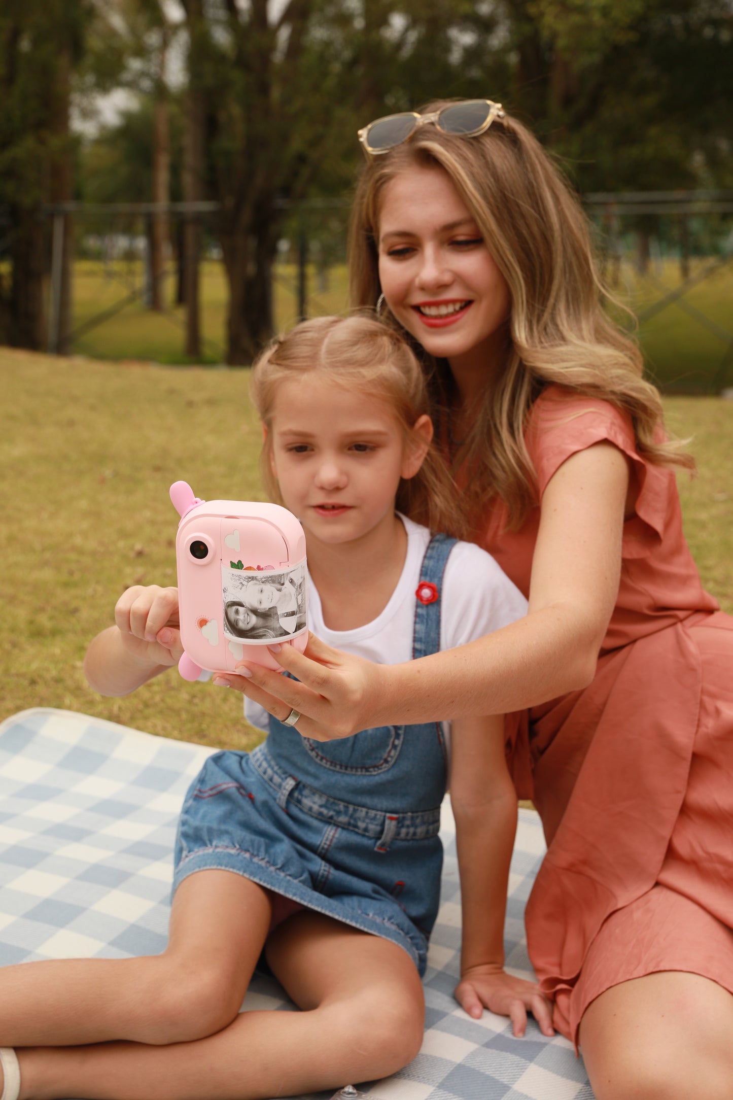 myFirst Camera Insta II マイファーストカメラインスタII インクレス印刷・デュアルレンズ・1200万画素・10秒印刷 | Oaxis Japan.